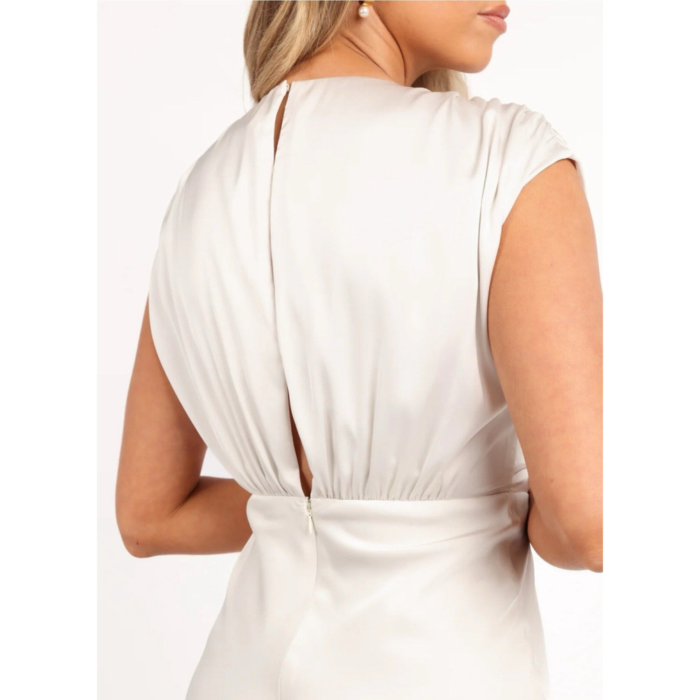 Petal and Pup Amarlee Maxi Dress Satin Size Small NWOT White - Picture 2 of 13